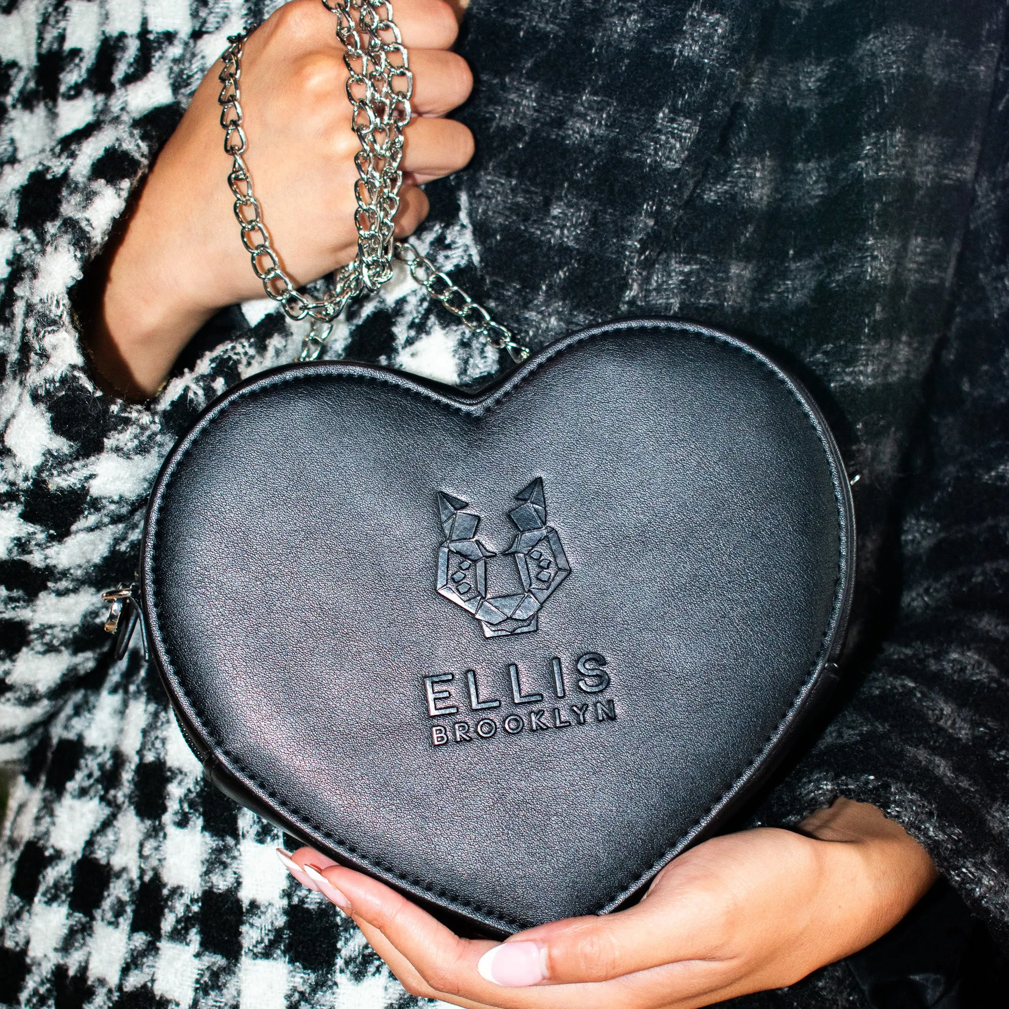 ELLIS BROOKLYN BLACK HEART BAG WITH CHAIN STRAP Ellis Brooklyn